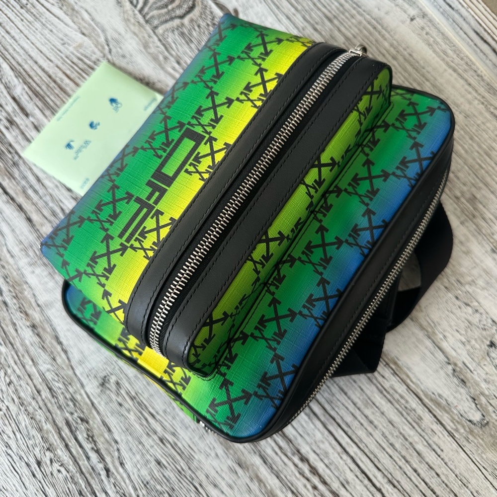 Off-White Green and Blue Toiletry Bag - Picture 4 of 5